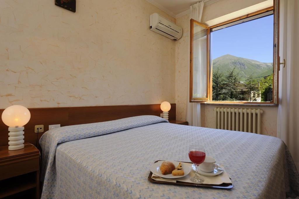 Hotel Europa Норчія Номер фото